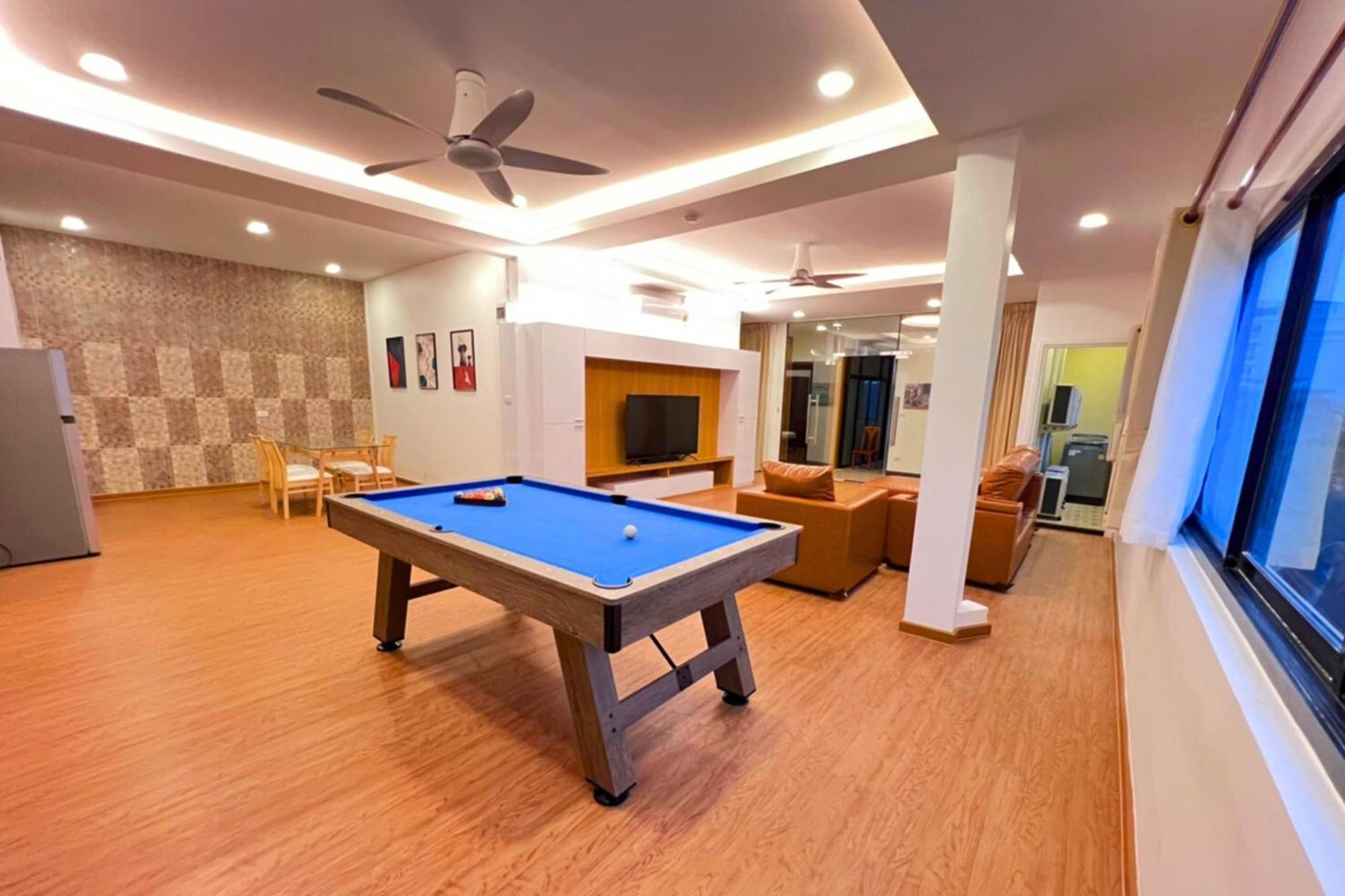 The Lodge Pattaya Exterior photo